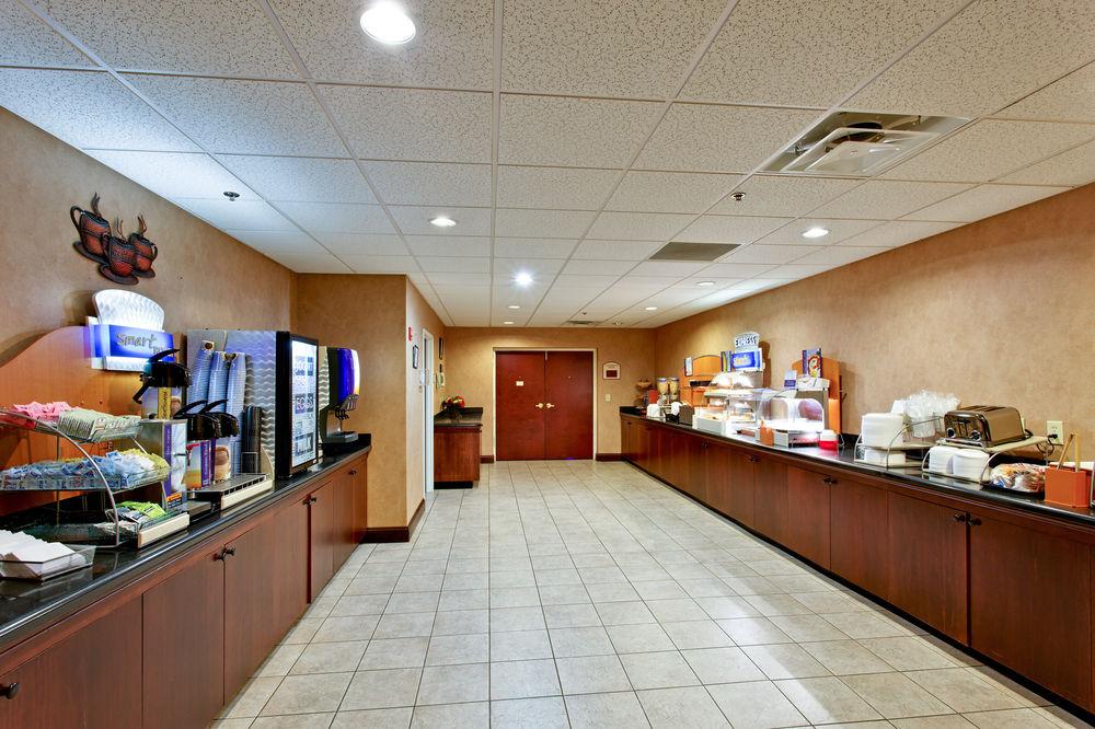 Holiday Inn Express Hotel & Suites Kingsport-Meadowview I-26 By Ihg Экстерьер фото