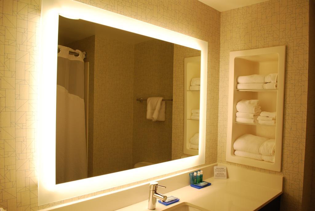 Holiday Inn Express Hotel & Suites Kingsport-Meadowview I-26 By Ihg Экстерьер фото