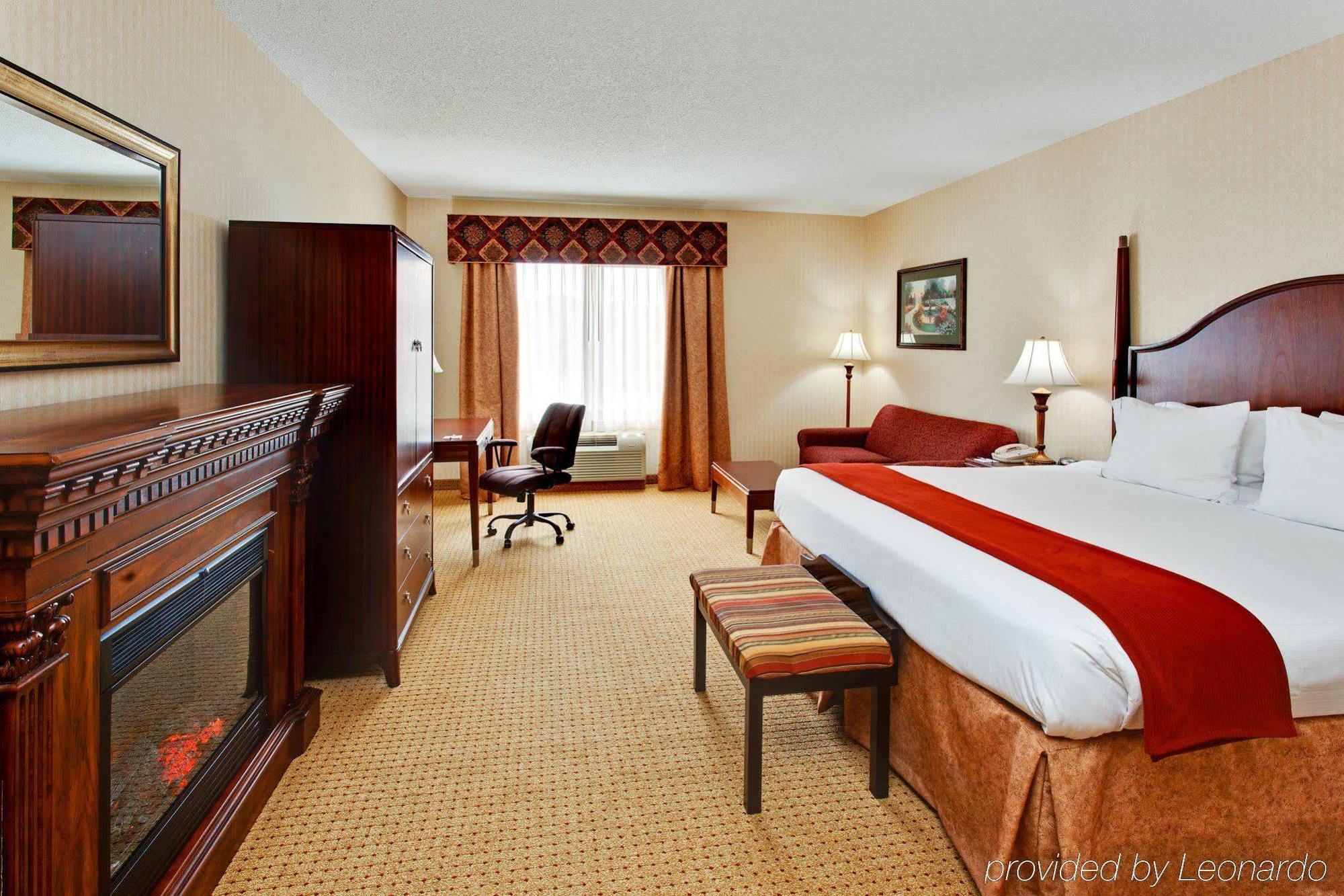 Holiday Inn Express Hotel & Suites Kingsport-Meadowview I-26 By Ihg Экстерьер фото