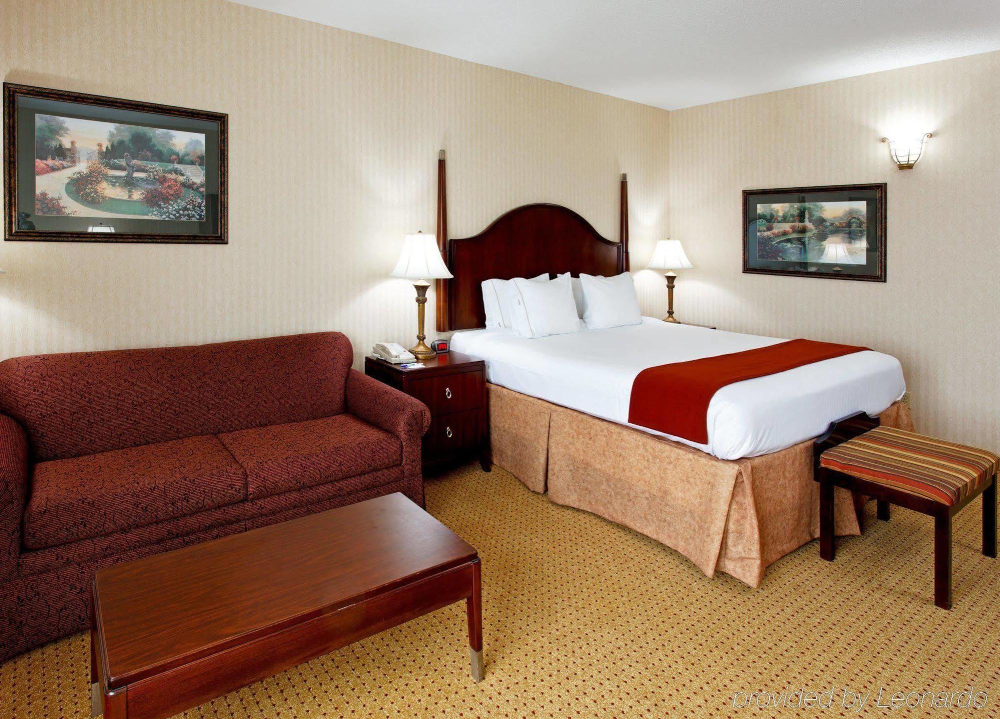 Holiday Inn Express Hotel & Suites Kingsport-Meadowview I-26 By Ihg Экстерьер фото