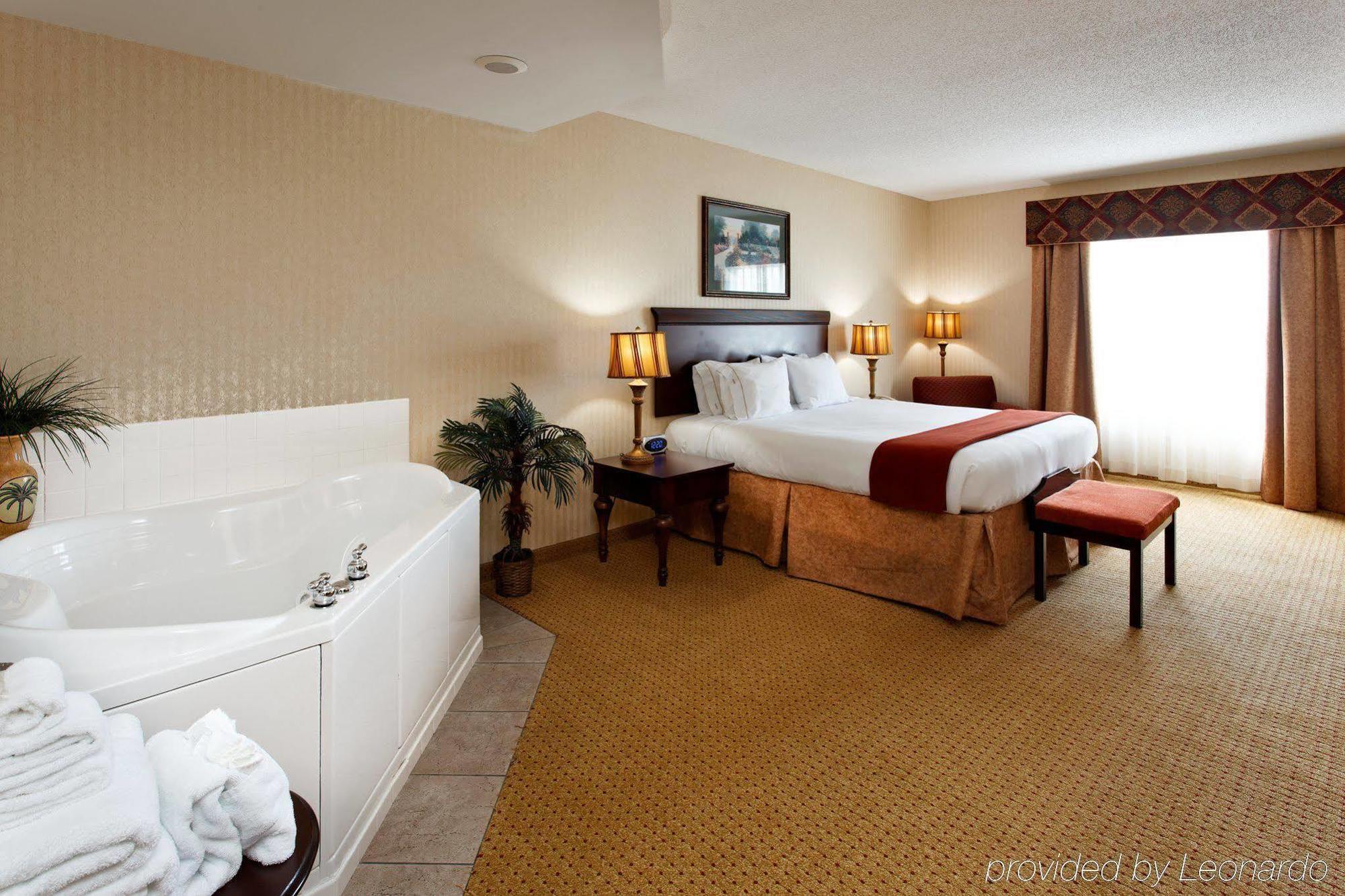 Holiday Inn Express Hotel & Suites Kingsport-Meadowview I-26 By Ihg Экстерьер фото