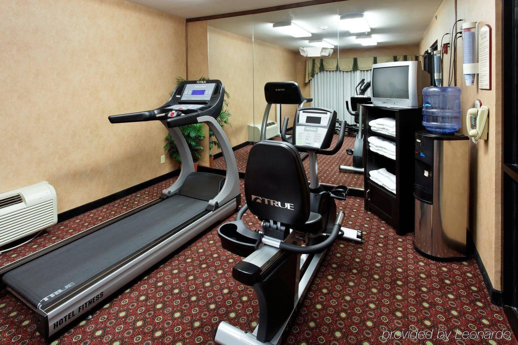 Holiday Inn Express Hotel & Suites Kingsport-Meadowview I-26 By Ihg Экстерьер фото